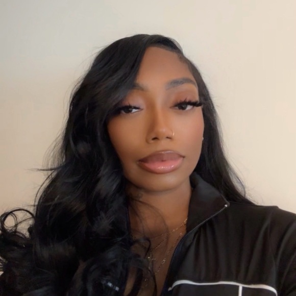 Meet Your Posher - Picture 2 of 2